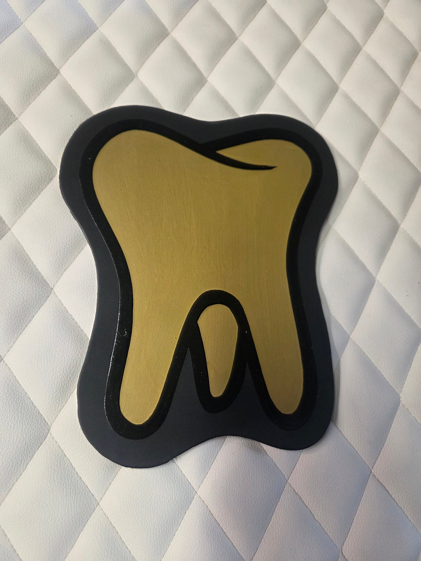 Gold Tooth cutout 6.5x8.5